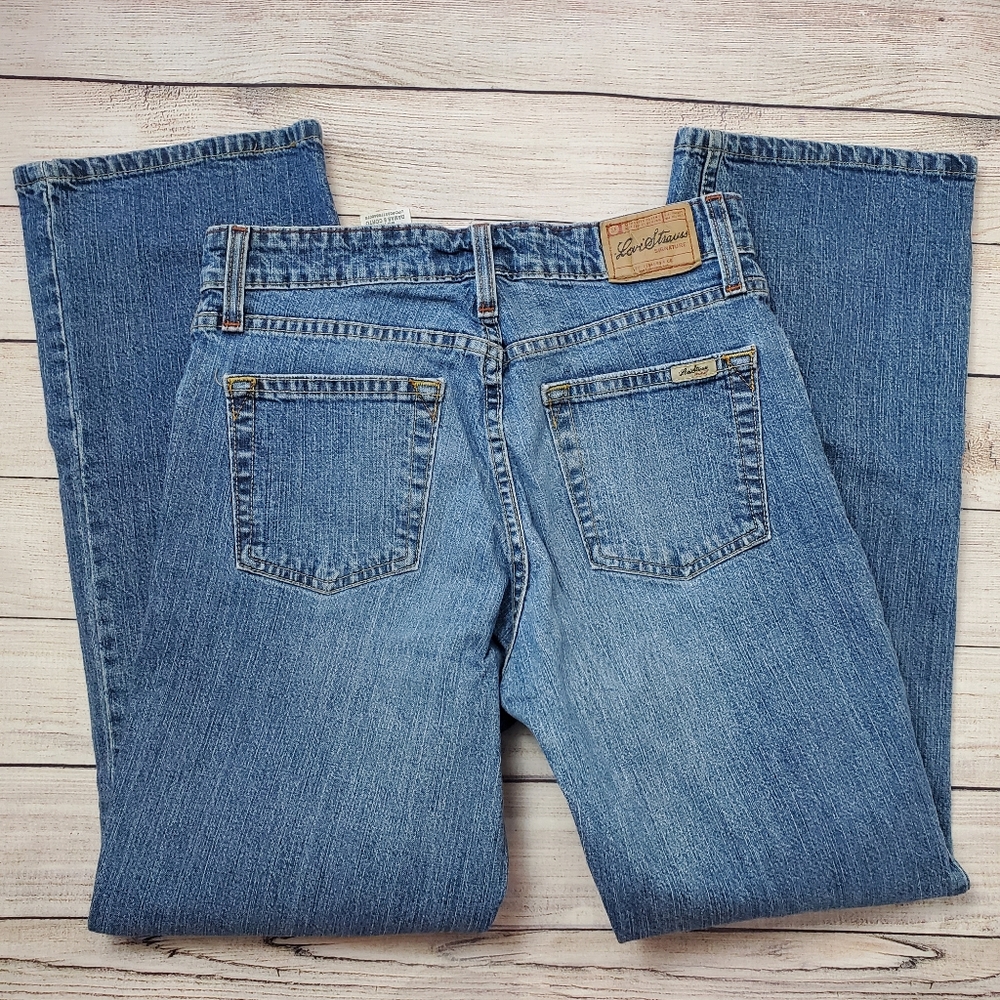 Levi Strauss mid rise bootcut medium wash jeans - Picture 4 of 5